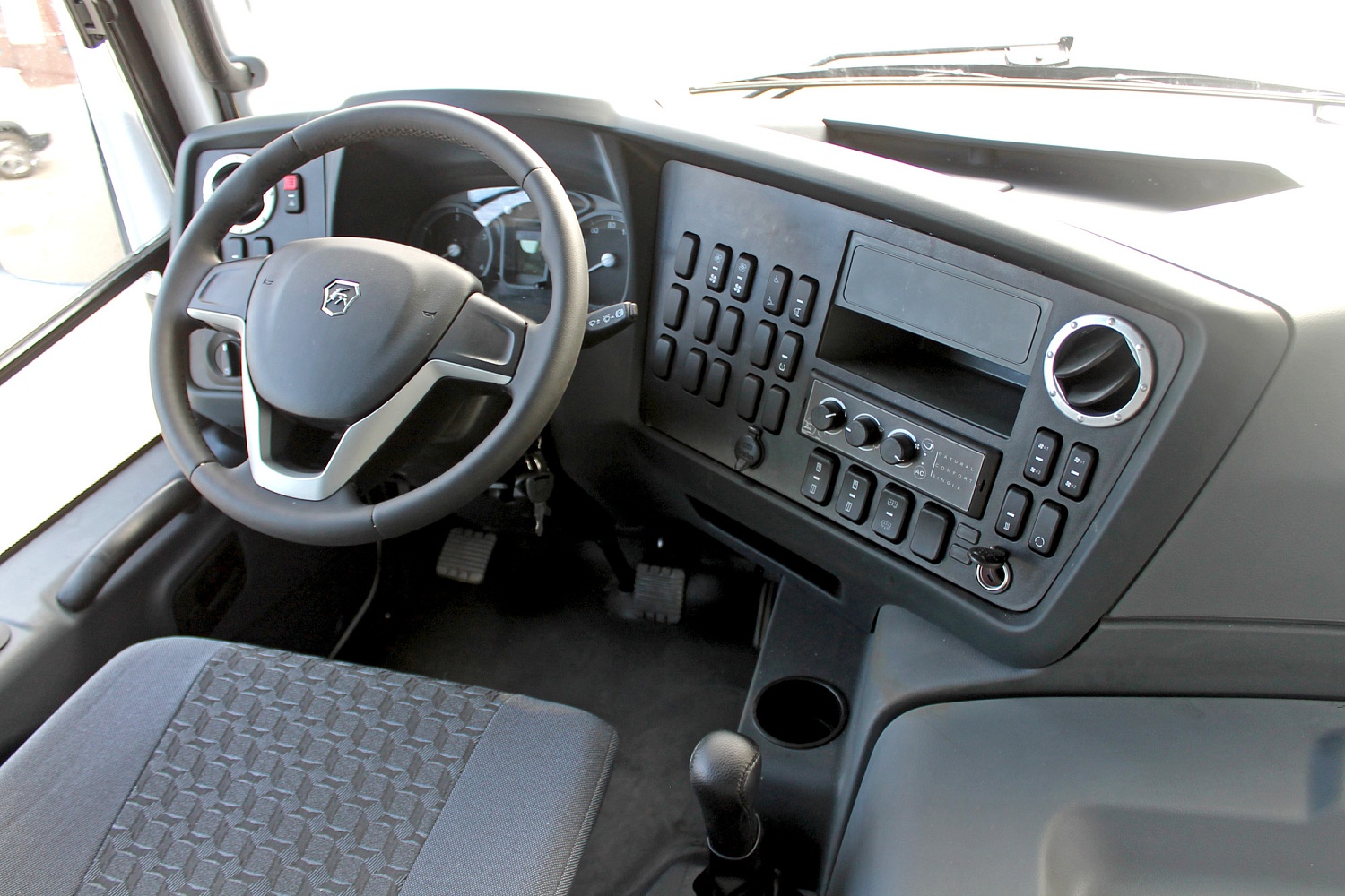 Автобус ПАЗ 320435-04 Vector NEXT «Доступная среда» (7,6 м) 